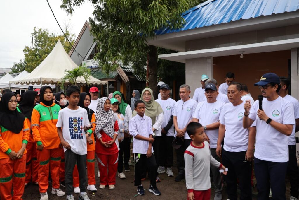 Pemkab Pinrang Gelar Gerak Jalan Santai dalam Rangka Hari Lingkungan Hidup 2025