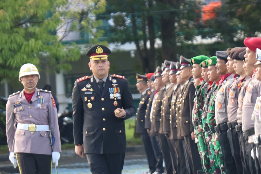 Pimpin Upacara HUT Bhayangkara ke 79,Kapolres Pinrang Tegaskan Komitmen Polri