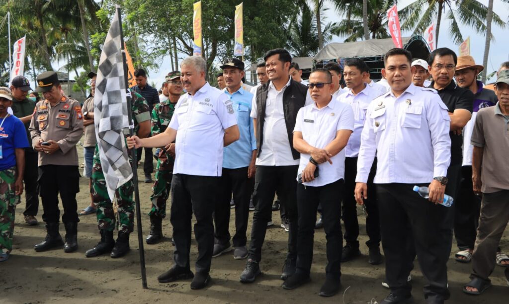 Resmi Dibuka Bupati, Katinting Race Siap Tarik Ribuan Penonton ke Pantai Harapan Pajalele 