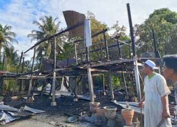 Kebakaran Hebat Ludeskan Rumah Lansia di Pinrang, Kerugian Ditaksir Rp 70 Juta