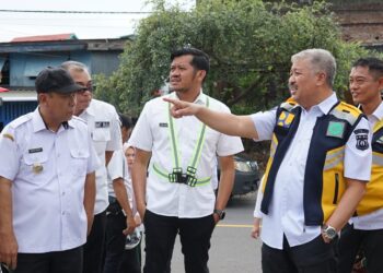 Bupati Irwan Hamid Pantau Langsung Proyek Penggalian Sedimentasi Irigasi Desa Pananrang-Polewali
