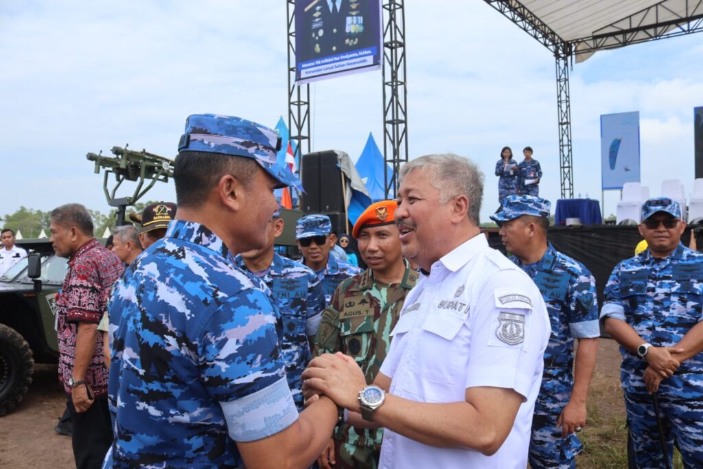 Bupati Pinrang & Komandan Lanud Sultan Hasanuddin Resmi Tutup Festival Budaya, Dirgantara, dan Kejurnas MX 2025 di Malimpung