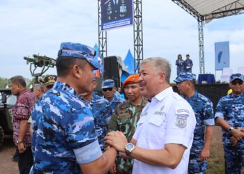 ‎Bupati Pinrang & Komandan Lanud Sultan Hasanuddin Resmi Tutup Festival Budaya, Dirgantara, dan Kejurnas MX 2025 di Malimpung