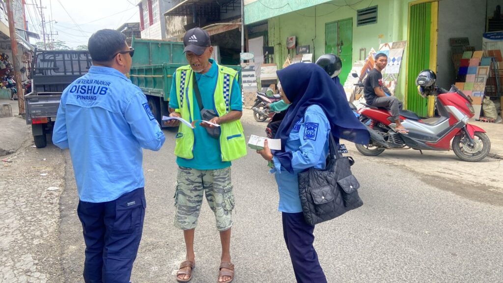 Gerak Cepat Dishubtan Pinrang: Sikat Pungli, Juru Parkir Wajib Patuh SOP Demi PAD.