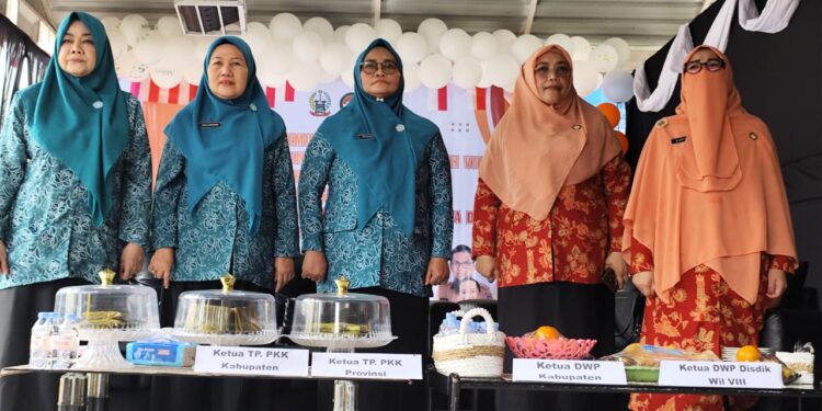 Bergerak Bersama Stop Stunting: DWP Disdik Wilayah VIII Gelar Olimpiade Balita dan Anjangsana Inspiratif!