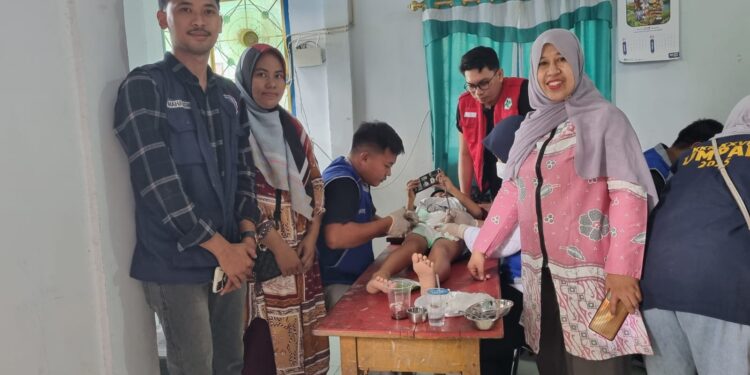 Peringatan HUT RI ke-80: KKN Umpar dan RSUD Madising Beri Kado Kesehatan Gratis untuk Pelajar Pinrang!