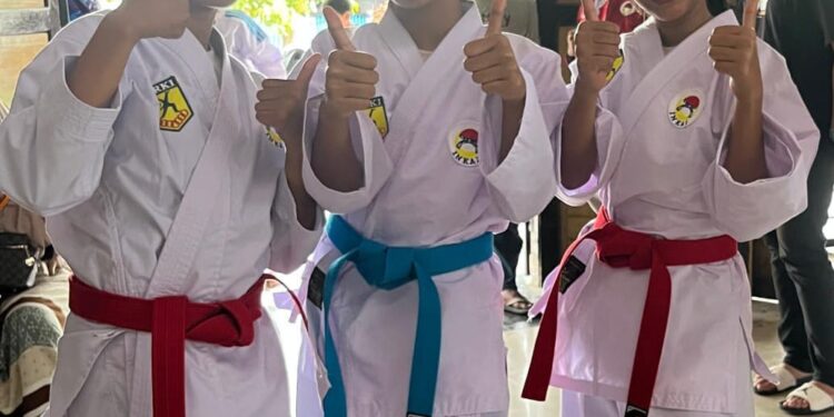 GANDA EMAS & PERAK! Tiga Jawara Karate SMPN 1 Patampanua Sabet Prestasi Gemilang di Kejuaraan Ranting INKAI Pinrang