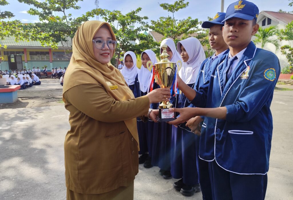 Dominasi Gemilang! SMPN 1 Patampanua Raih Juara Umum Porseni HUT RI ke-80 