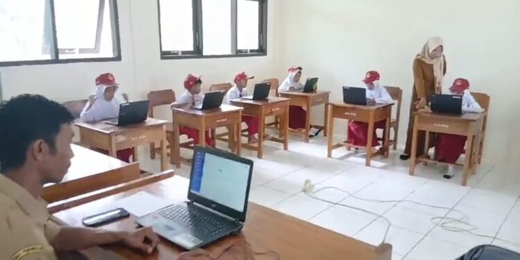 Pendidikan Sampai ke Puncak: SD Inpres Arra Pinrang Sukses ANBK di Ketinggian ‎