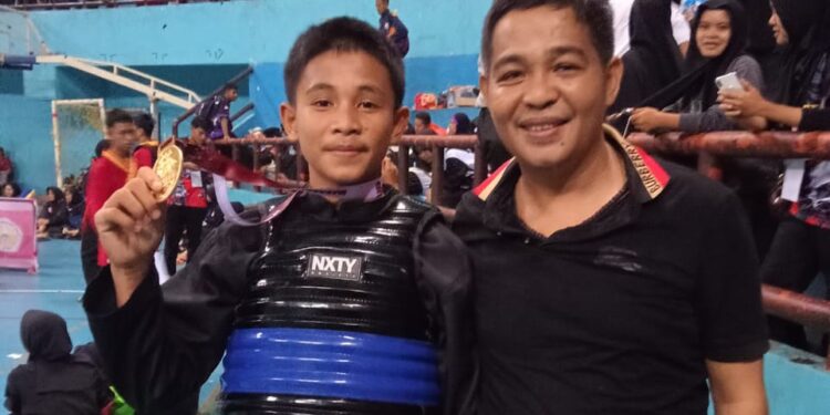 Ilal Jaya Akbar HN, Siswi Asal Maros Raih Juara 1 Pencak Silat Nasional
