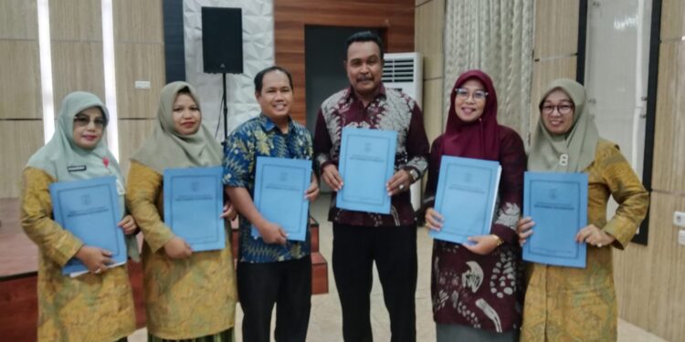 81 Guru PLT di Pinrang Resmi Terima SK Kepala Sekolah Definitif