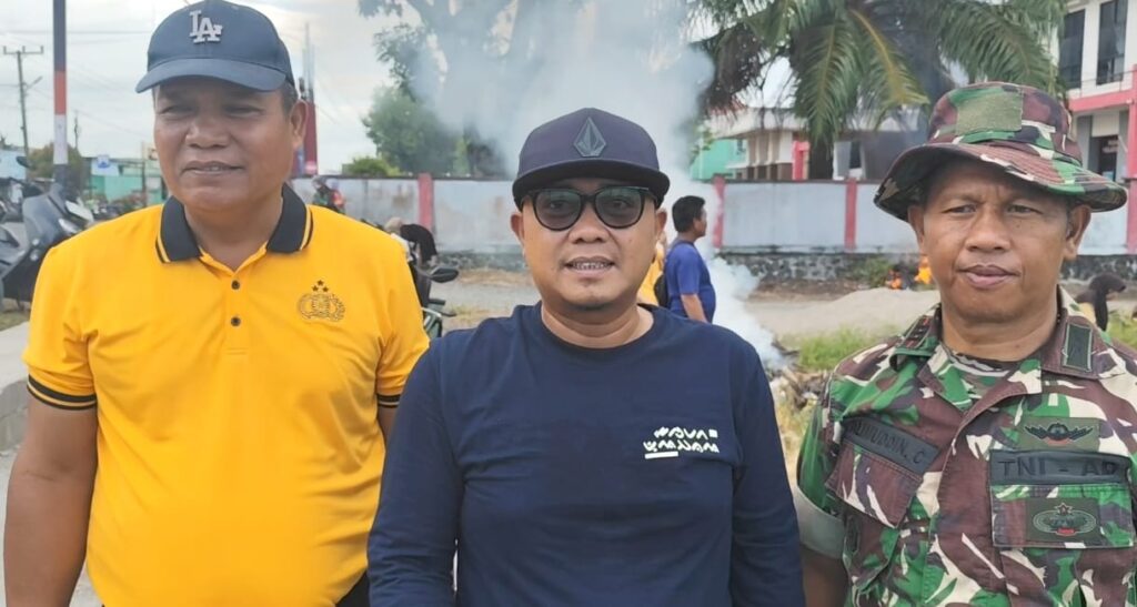 Kapolsek Duampanua Turun Langsung Pimpin Personel Gotong Royong di Lampa