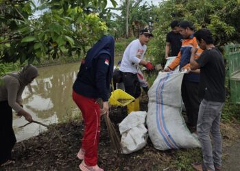 Kades Tanra Tuo Pimpin Aksi Bersih Desa, Ubah Pola Hidup Warga