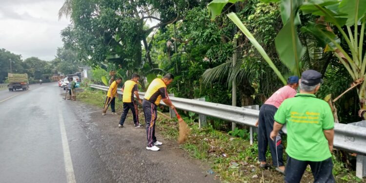 Tindak Lanjut Perintah Presiden, Duampanua Bersinergi Gelar Jumat Bersih