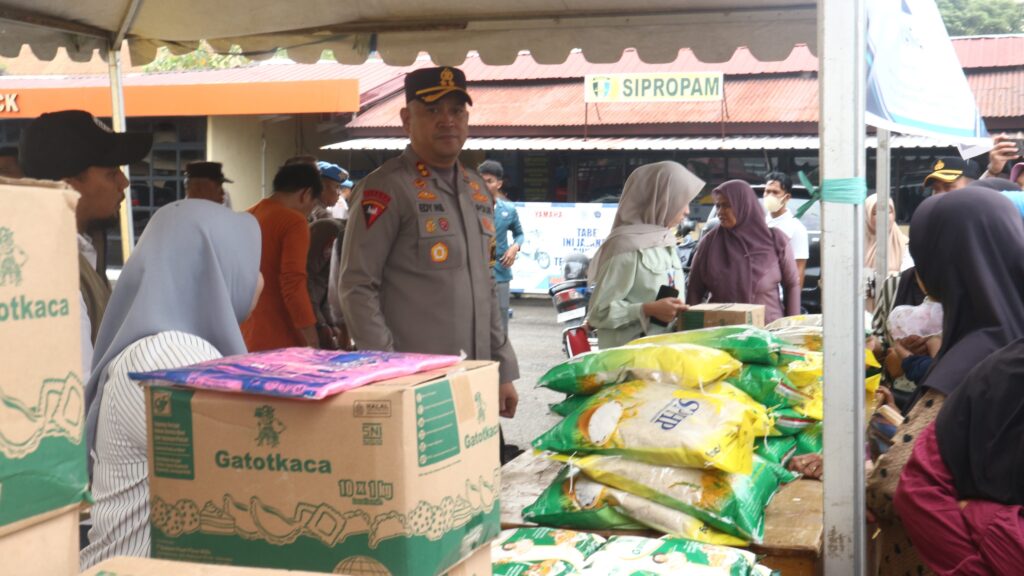 Gerakan Pangan Murah Polres Pinrang, Sembako Murah Diserbu Masyarakat