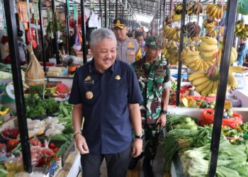 Bupati Pinrang Pantau Harga dan Stok Pangan Jelang Idul Fitri