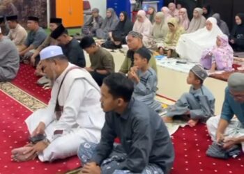 Tarawih Penuh Makna, Disdukcapil Pinrang Perkuat Kebersamaan di Penghujung Ramadhan