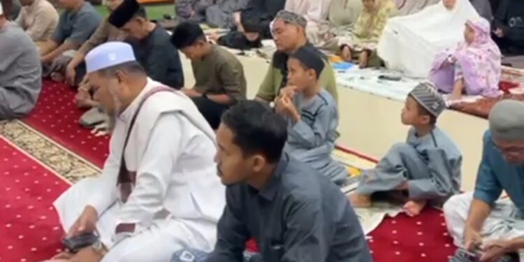 Tarawih Penuh Makna, Disdukcapil Pinrang Perkuat Kebersamaan di Penghujung Ramadhan