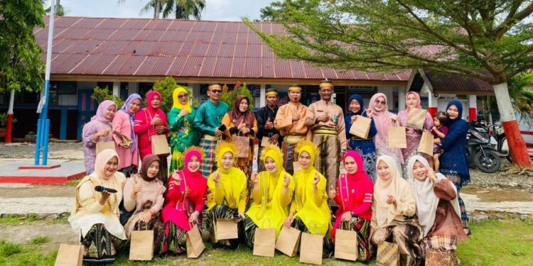 Hardiknas SDN 149 Pinrang Meriah, Orang Tua Antusias Dampingi Anak