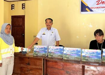 BLT Dana Desa Basseang Ringankan Beban 37 Warga