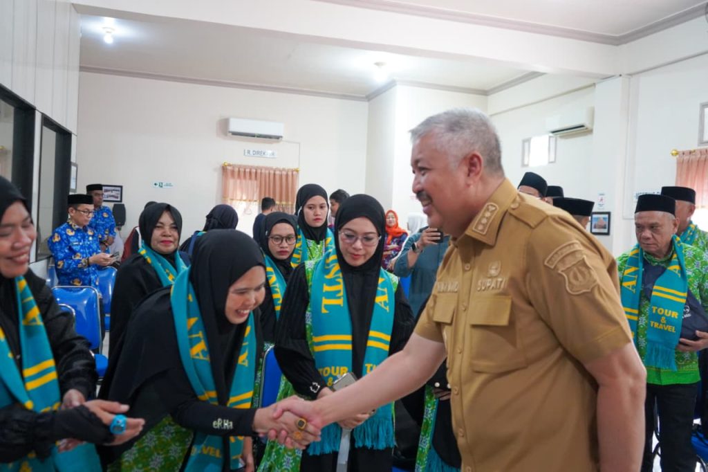 46 Jemaah Haji Plus Pinrang Dilepas ke Tanah Suci