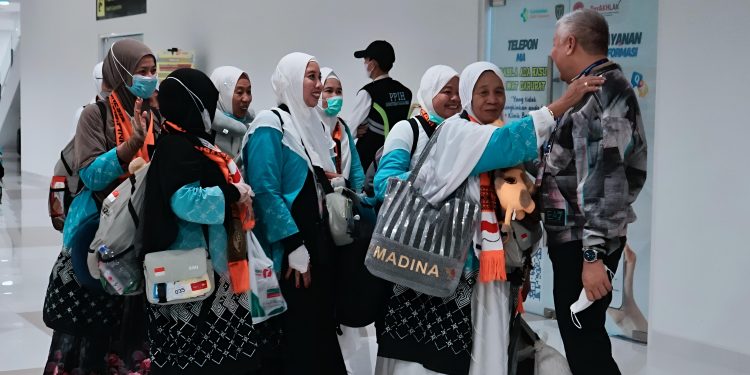 386 Jemaah Haji Pinrang Tiba di Tanah Air, Disambut Penuh Syukur