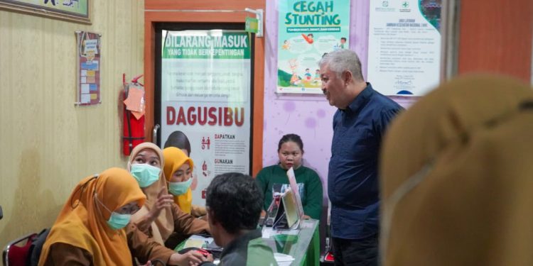 Bupati Irwan Sidak Puskesmas dan Kantor Lurah untuk Pastikan Pelayanan Prima