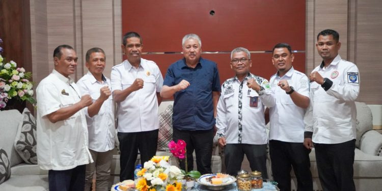 Bupati Pinrang Terima Audiensi PGRI dan Wahdah Islamiyah