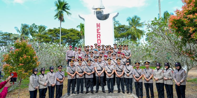 HUT Bhayangkara ke-80, Polres Pinrang Gelar Ziarah dan Tabur Bunga di TMP Palia