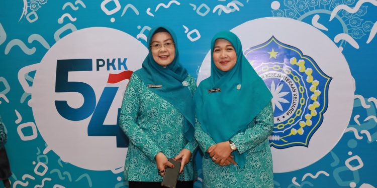 TP PKK Pinrang Borong Rekor MURI hingga Promosi UMKM di Makassar
