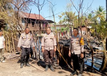 Gerak Cepat APH Duampanua Padamkan Kebakaran Rumah di Barugae