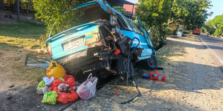 Truk Vs Angkot di Duampanua, 4 Orang Menderita Luka
