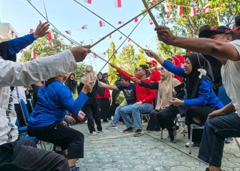Joran Bambu Jadi Senjata, Lomba Kerupuk ASN Inspektorat Bikin Heboh
