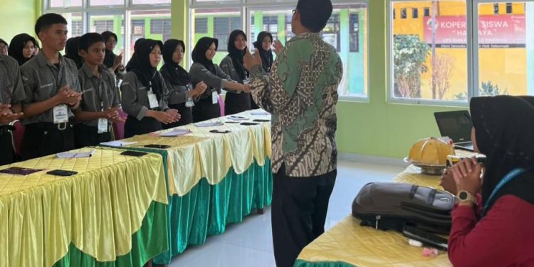 34 Siswa Digembleng Jadi Pemimpin Muda di SMAN 2 Pinrang
