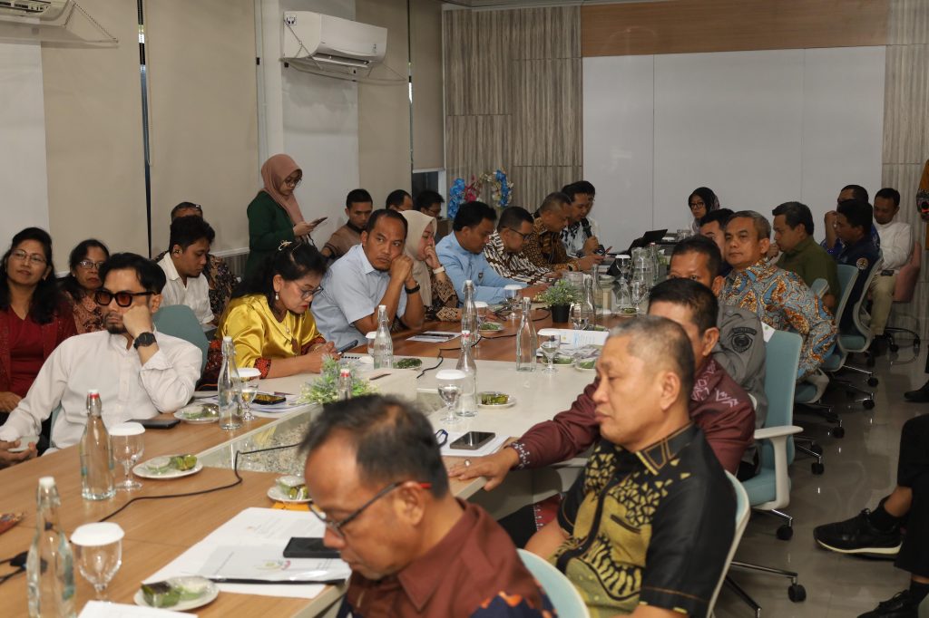 Listrik Dikebut, Dua Pelosok Pinrang Jadi Sasaran
