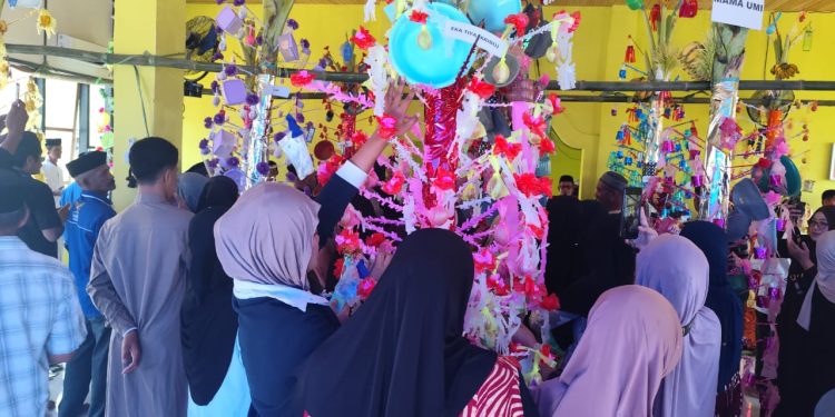 Kemarau Panjang Tak Halangi Warga Buttu Sappa Gelar Maulid