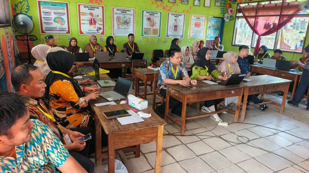 7 SD Lembang Terima BOSP Kinerja, Fokus Tingkatkan Mutu Pendidikan